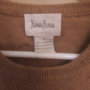 Neiman Marcus 100% Cashmere Sweater